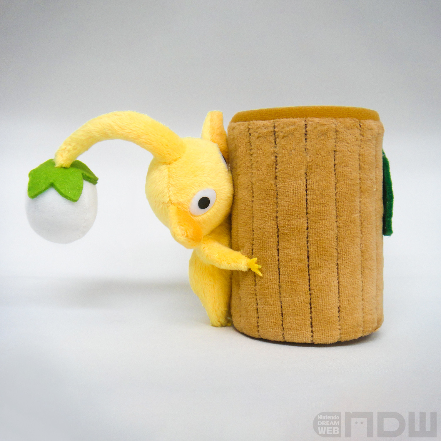 ピクミンがいる生活を体感!? ぬいぐるみ小物入れが発売！ – Nintendo ...