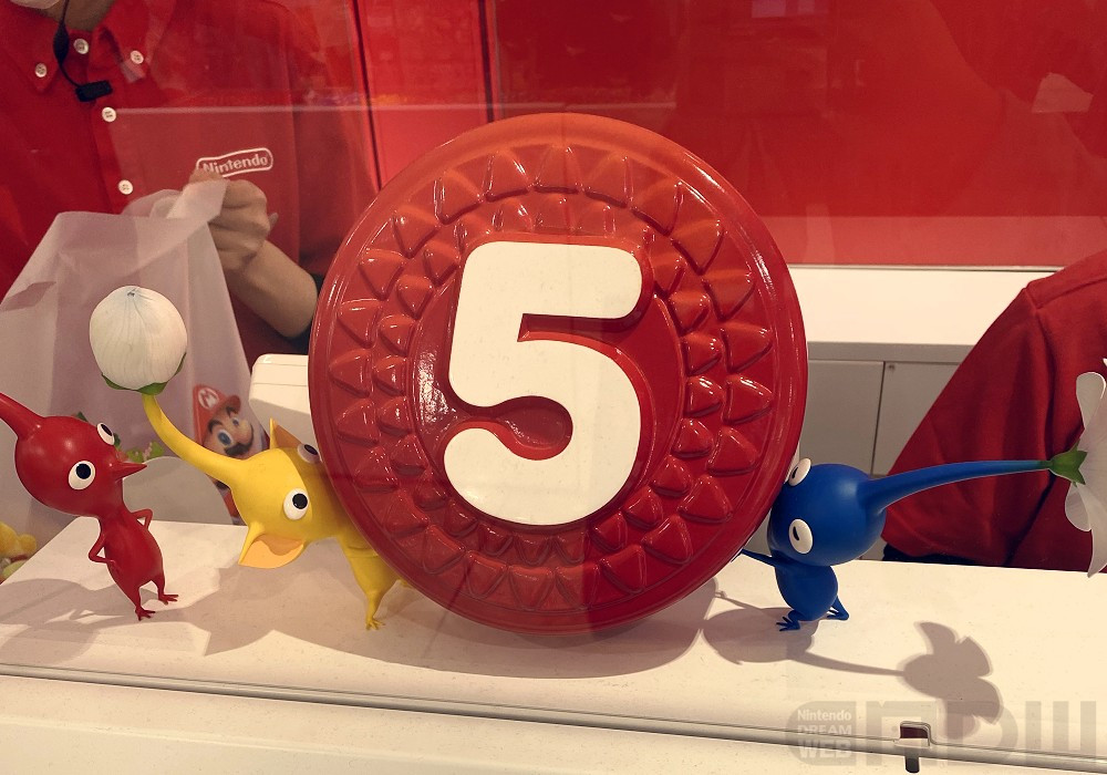 Nintendo OSAKA」にピクミンが出没!? 店内でおたから探しする