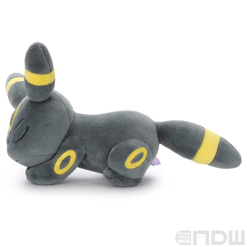 眠る姿のポケモンぬいぐるみ「すやすやフレンド」にブラッキー